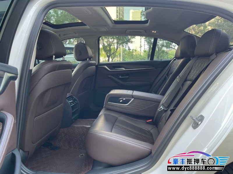 18年宝马5系轿车抵押车出售