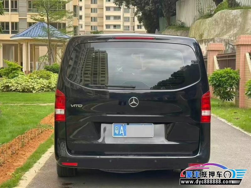 21年奔驰威霆轿车抵押车出售