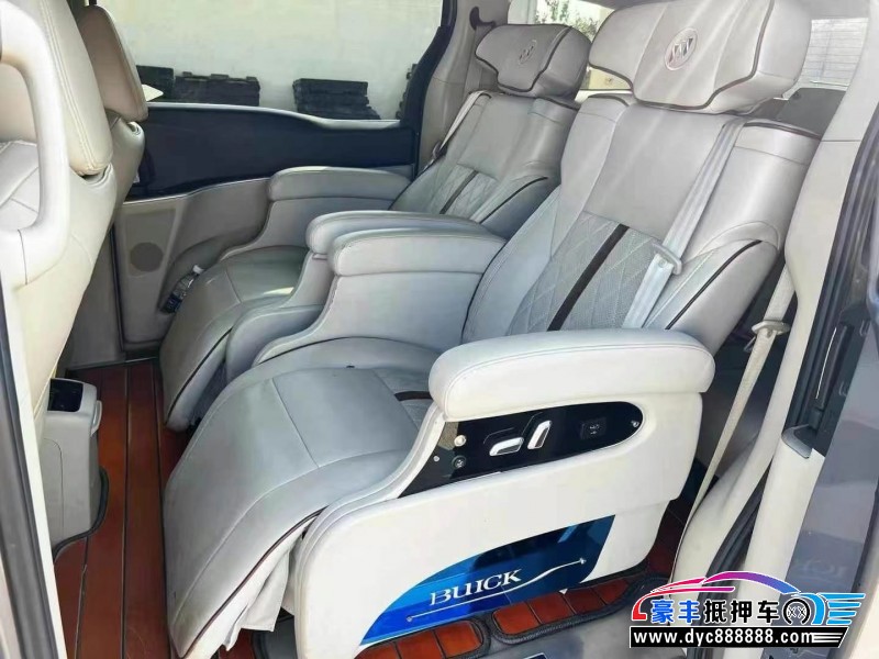 18年别克GL8轿车抵押车出售