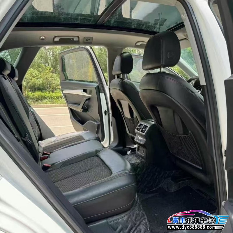 19年奥迪Q5轿车抵押车出售