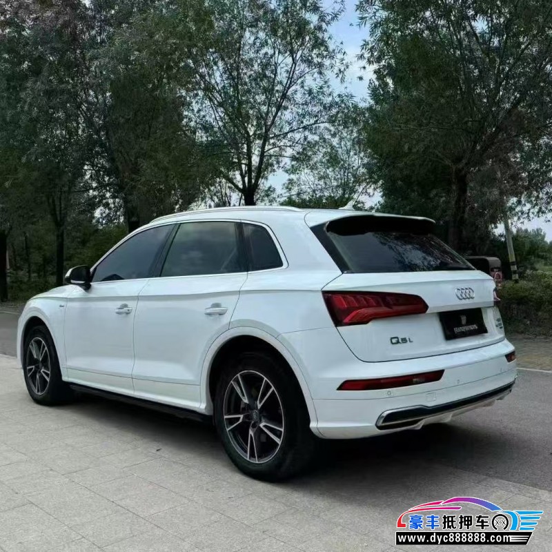 19年奥迪Q5轿车抵押车出售
