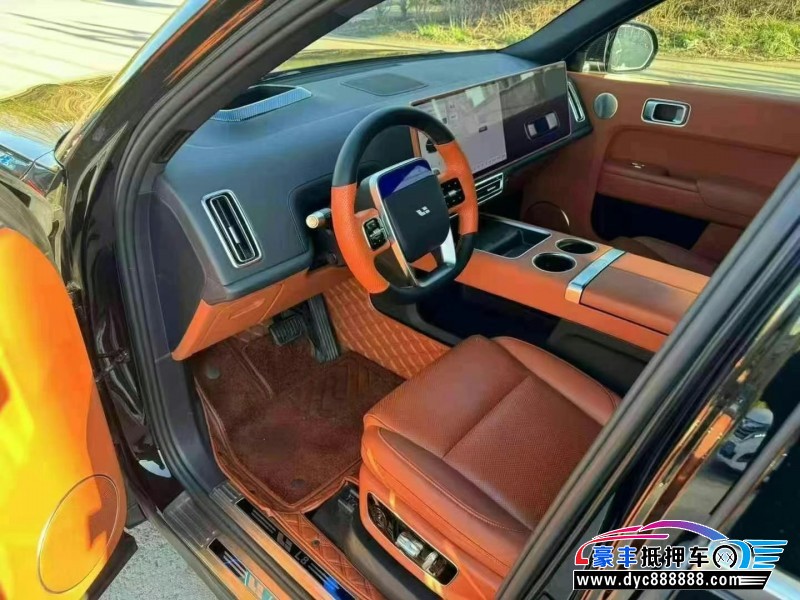 23年理想L8轿车抵押车出售