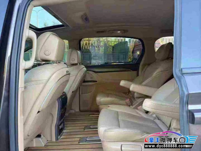 21年别克GL8轿车抵押车出售