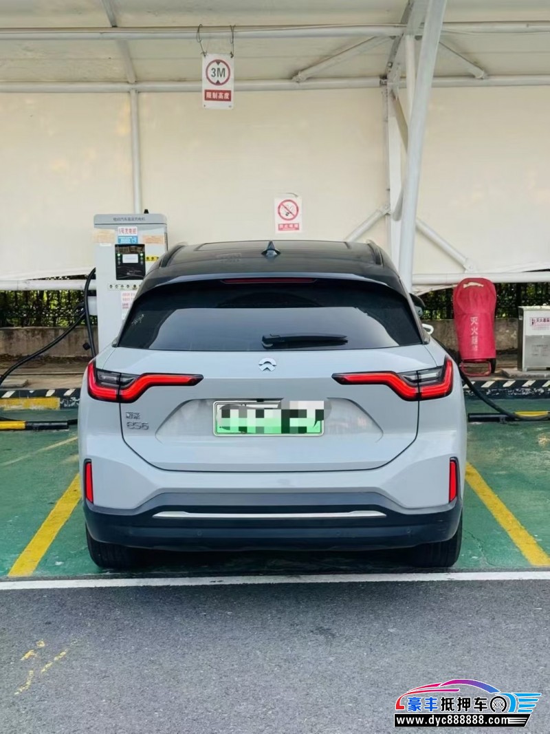 22年蔚来ES6轿车抵押车出售