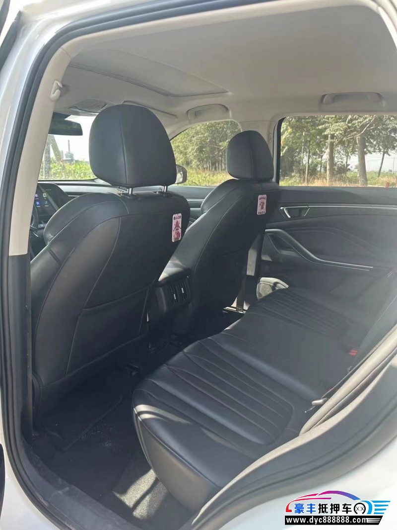 24年奔腾T55轿车抵押车出售