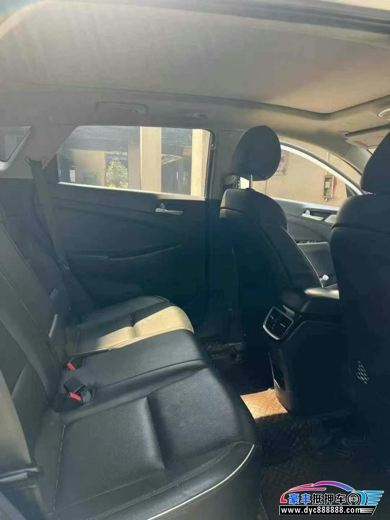 20年现代途胜SUV抵押车出售