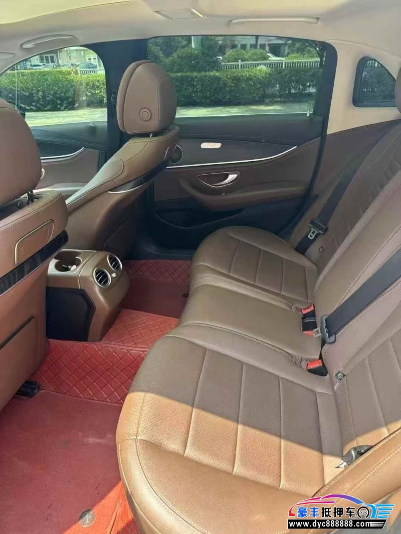 20年奔驰E轿车抵押车出售