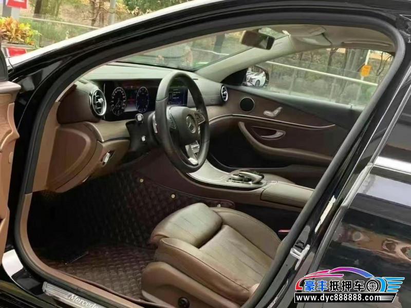 18年奔驰E轿车抵押车出售