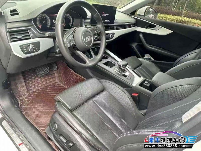 24年奥迪A4L轿车抵押车出售