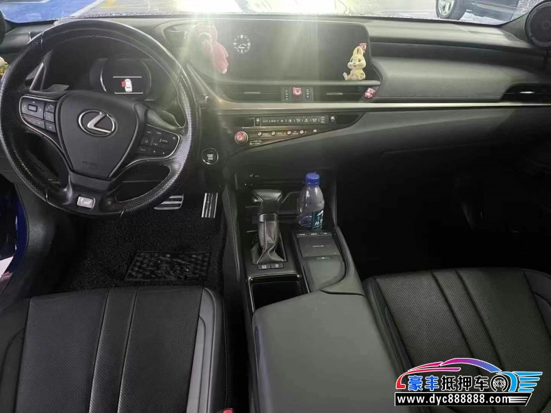 20年雷克萨斯ES轿车抵押车出售