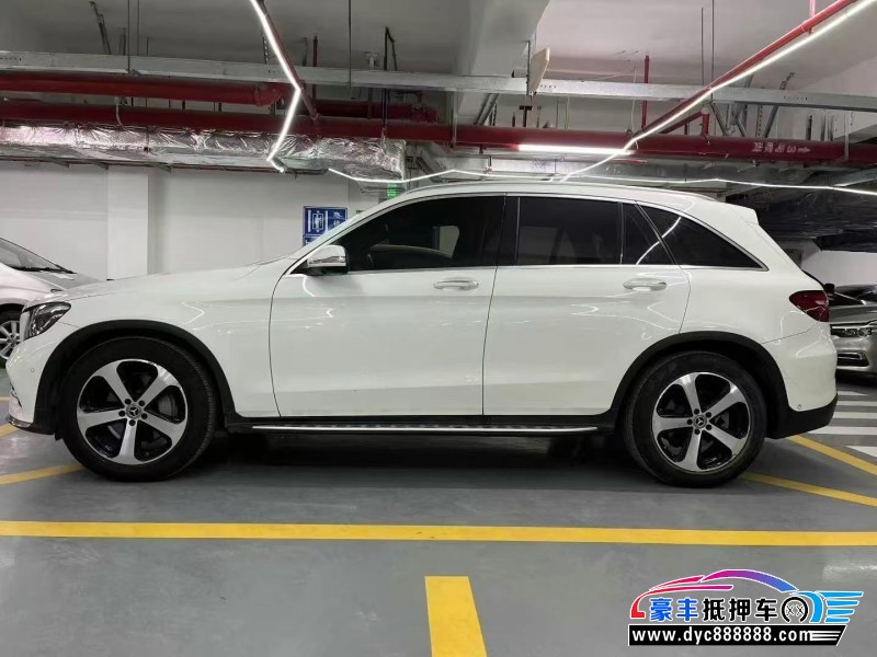 18年奔驰GLC轿车抵押车出售