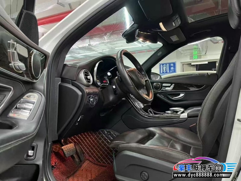 18年奔驰GLC轿车抵押车出售