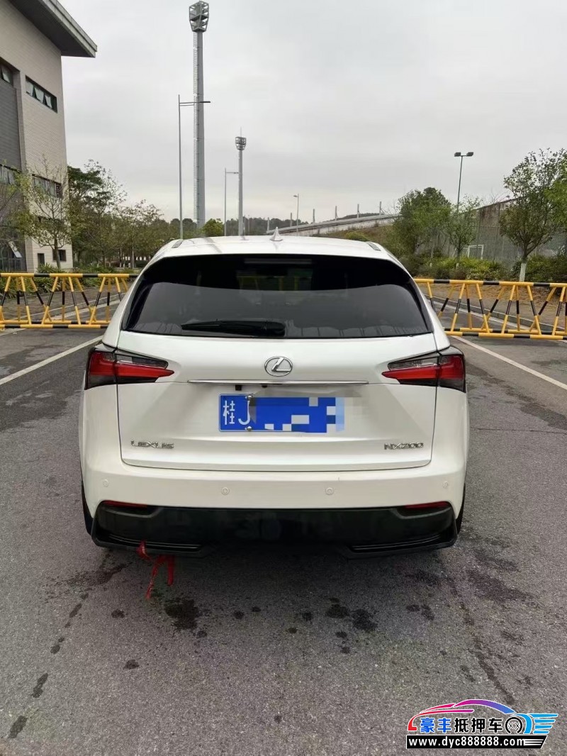 15年雷克萨斯NX轿车抵押车出售