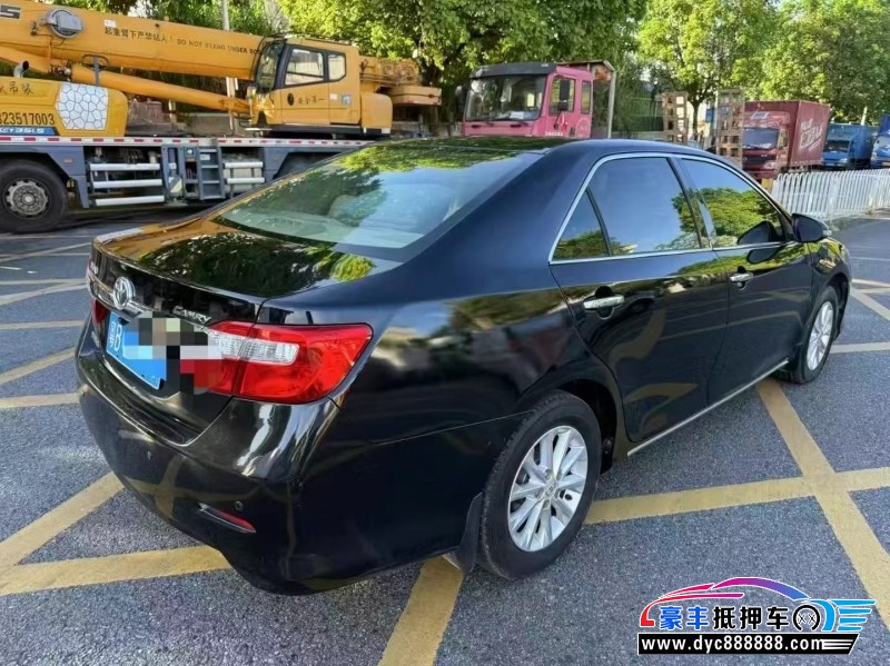 14年丰田凯美瑞轿车抵押车出售