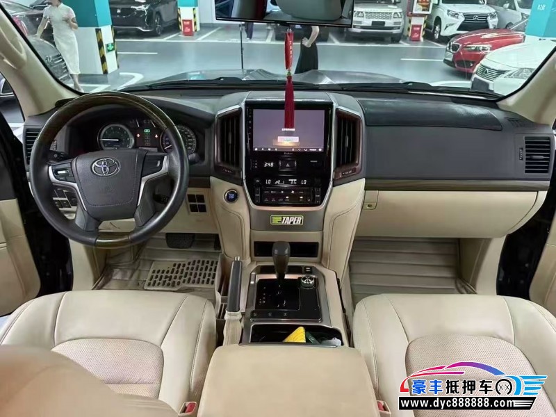 16年丰田兰德酷路泽（陆巡）轿车抵押车出售