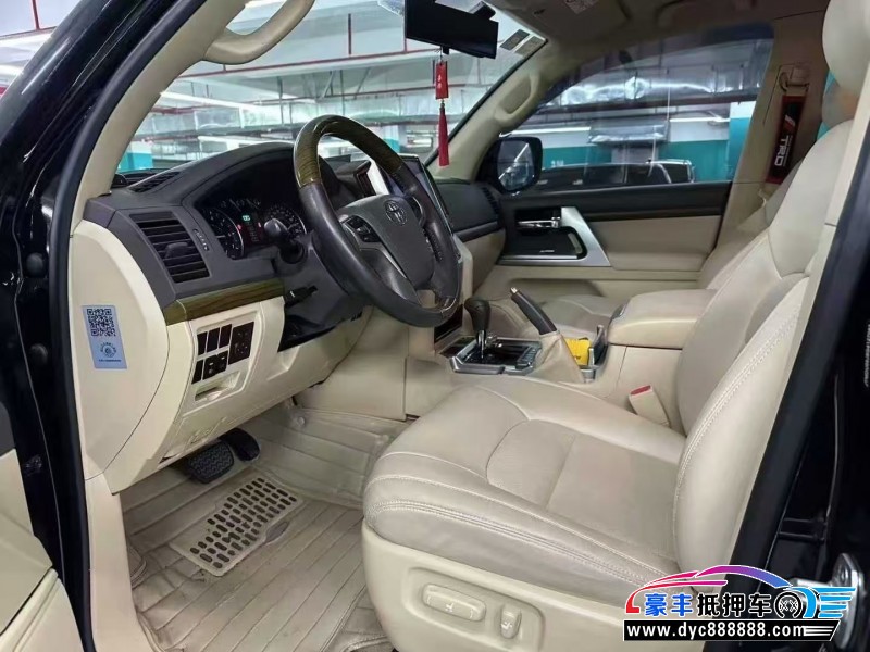 16年丰田兰德酷路泽（陆巡）轿车抵押车出售