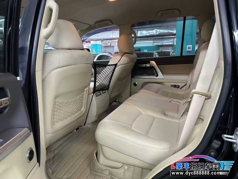 16年丰田兰德酷路泽（陆巡）轿车抵押车出售