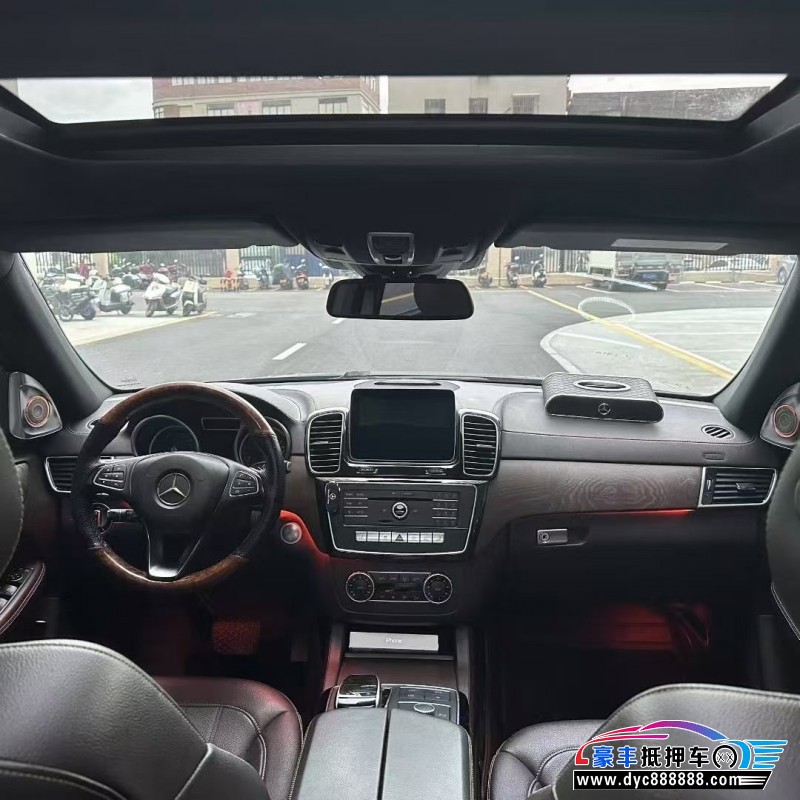 17年奔驰GLE轿车抵押车出售