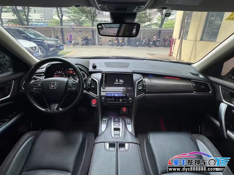 18年本田冠道轿车抵押车出售