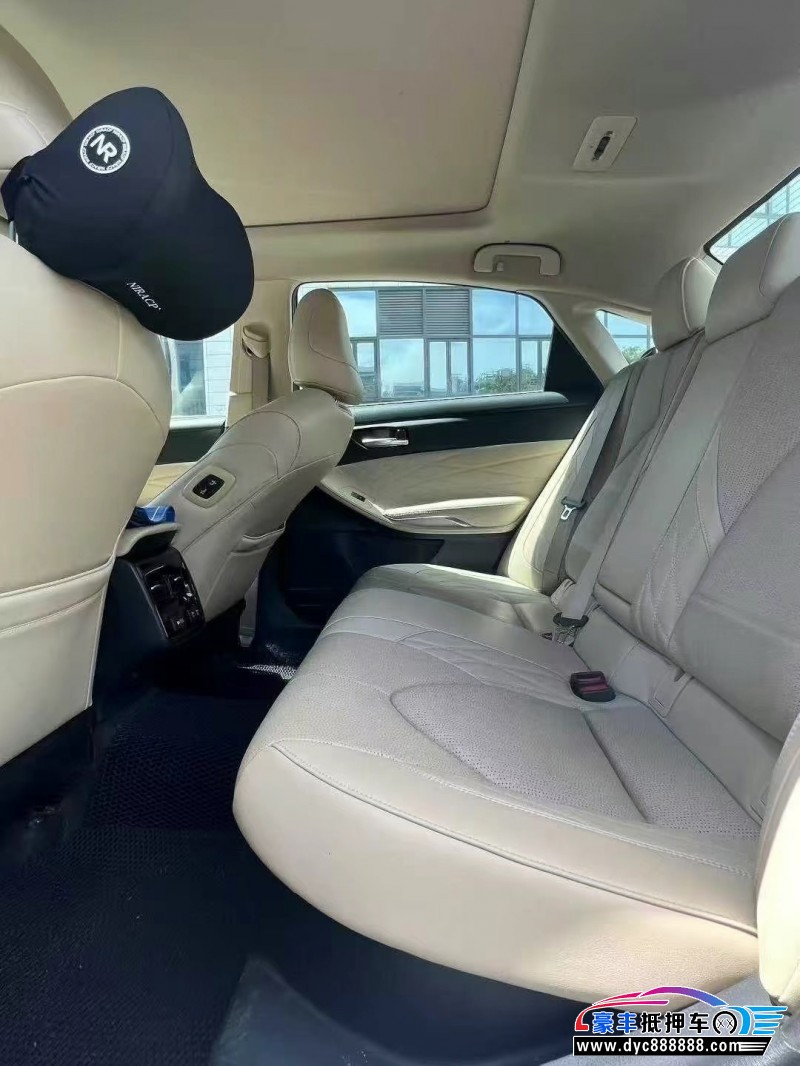 19年丰田亚洲龙轿车抵押车出售