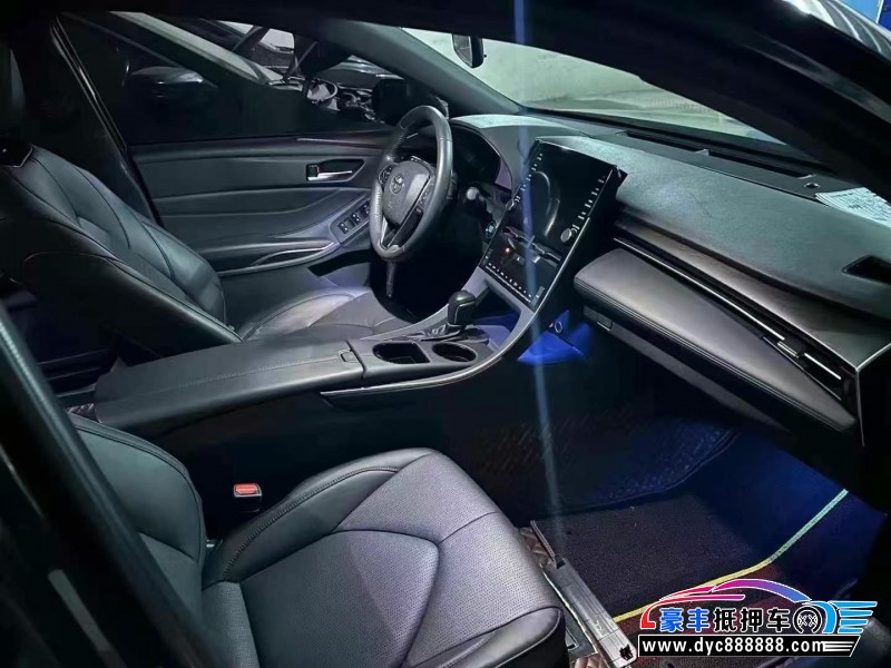 20年丰田亚洲龙轿车抵押车出售