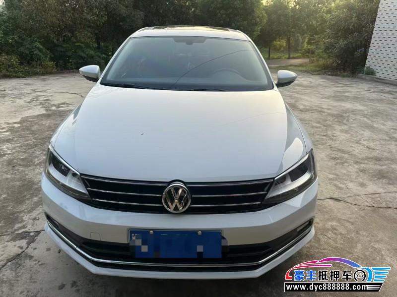 抵押车出售19年大众速腾轿车