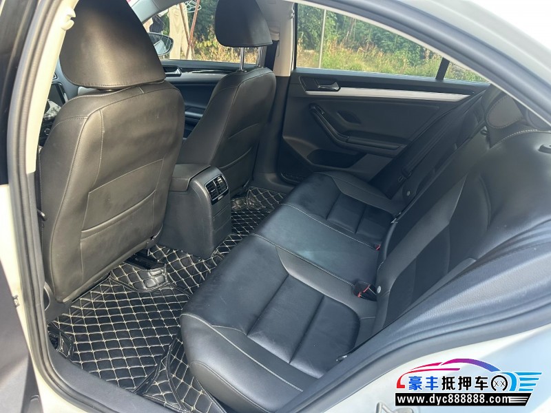 19年大众速腾轿车抵押车出售