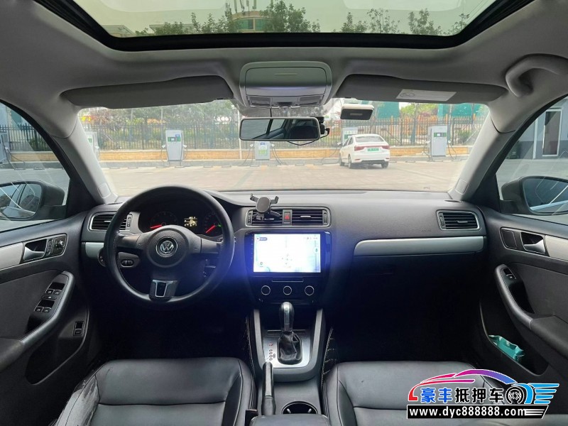 15年大众速腾轿车抵押车出售