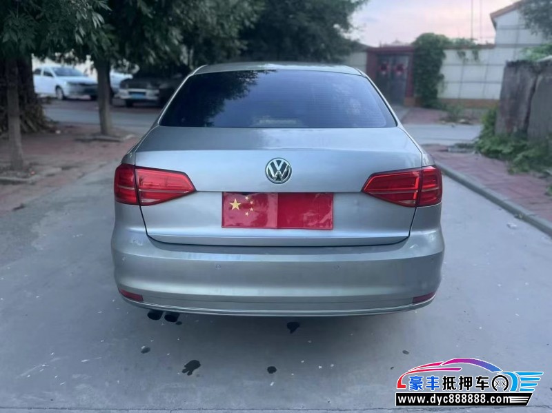 16年大众速腾轿车抵押车出售