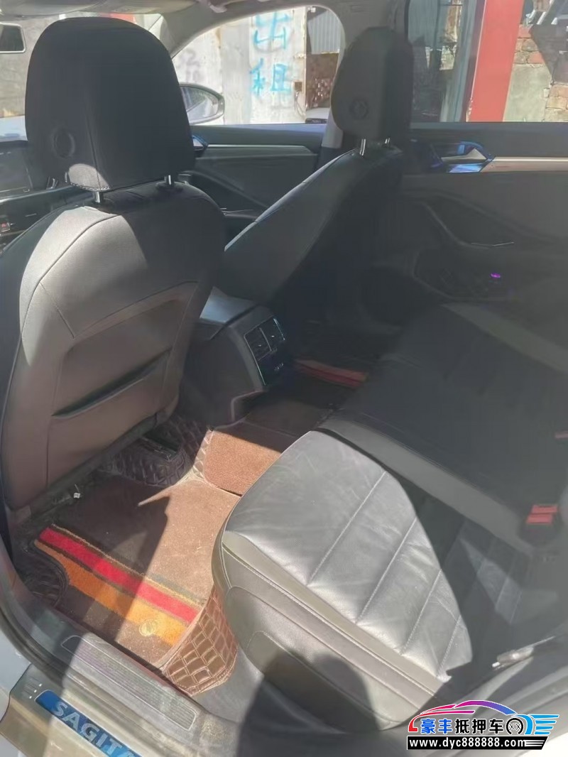 21年大众速腾轿车抵押车出售