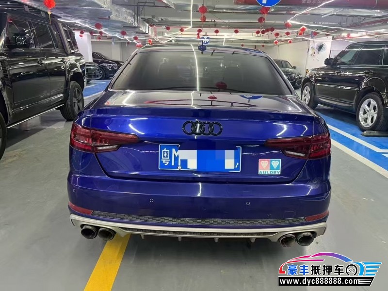 18年奥迪A4L轿车抵押车出售