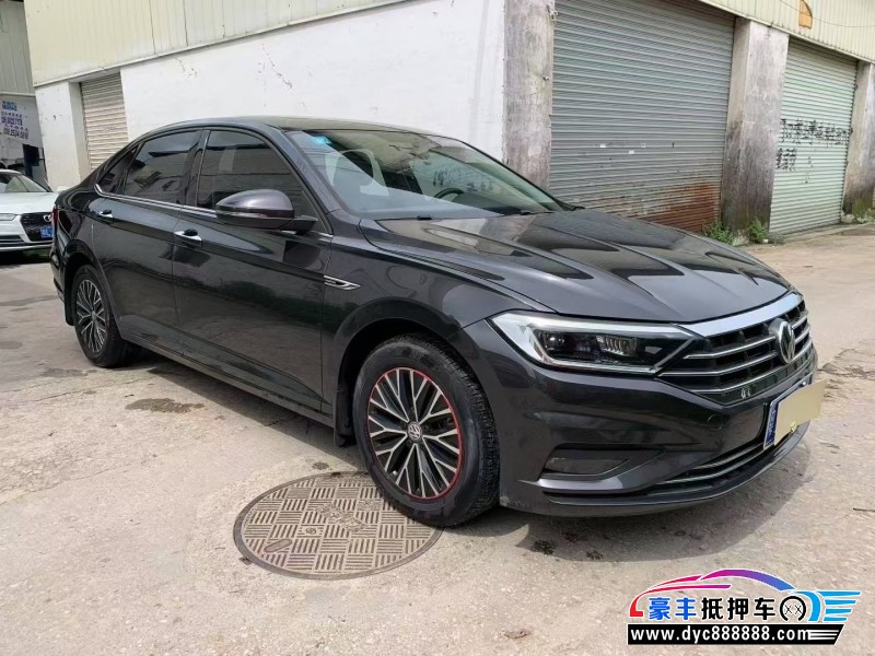 19年大众速腾轿车抵押车出售