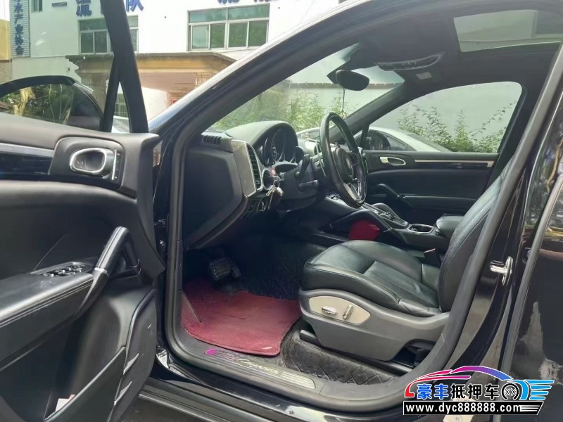 18年保时捷卡宴轿车抵押车出售