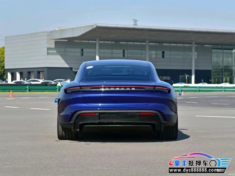 21年保时捷TaYcan轿车抵押车出售