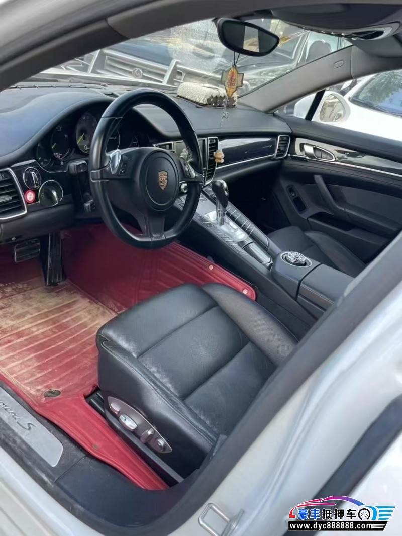 15年保时捷帕纳梅拉轿车抵押车出售