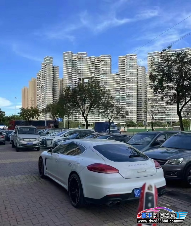 15年保时捷帕纳梅拉轿车抵押车出售