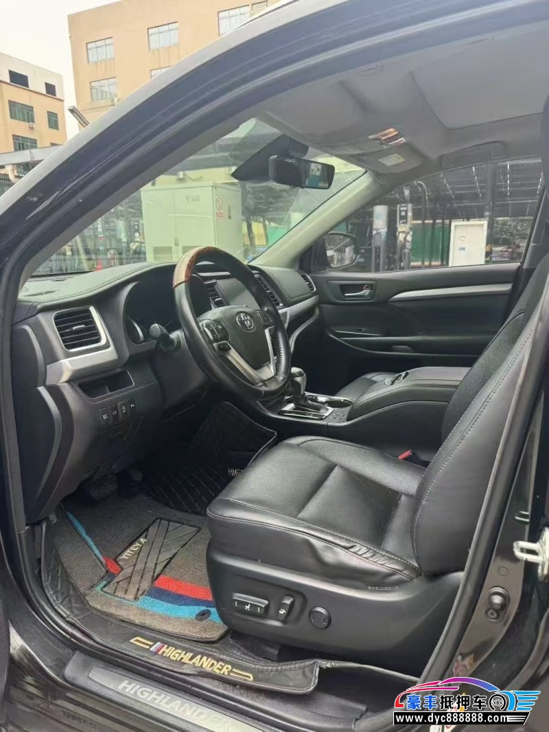 19年丰田汉兰达轿车抵押车出售