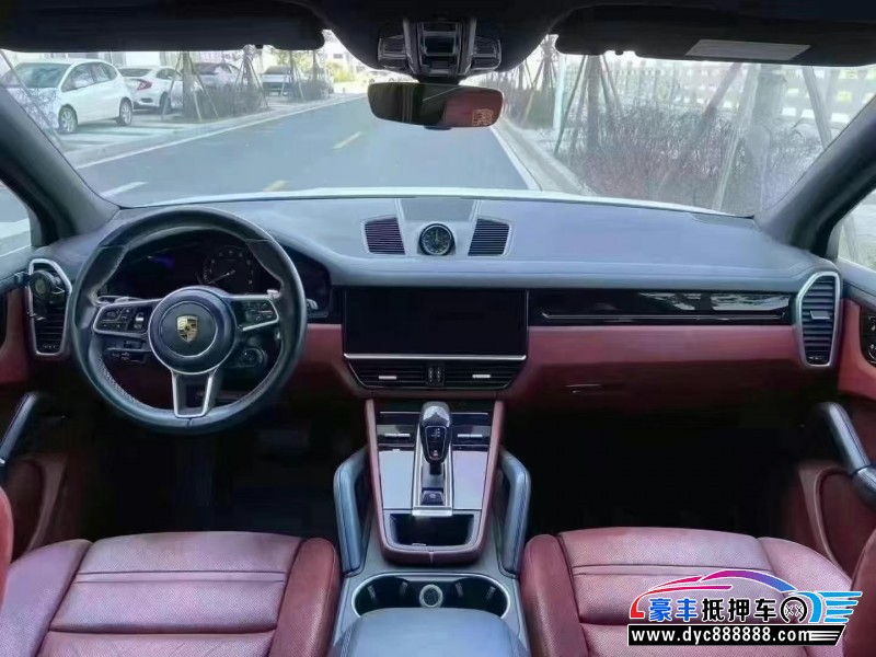 21年保时捷卡宴轿车抵押车出售