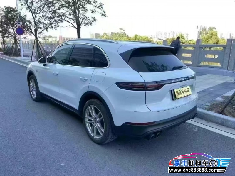 21年保时捷卡宴轿车抵押车出售