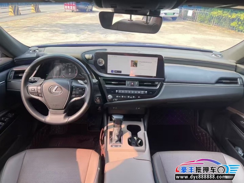 24年雷克萨斯ES轿车抵押车出售