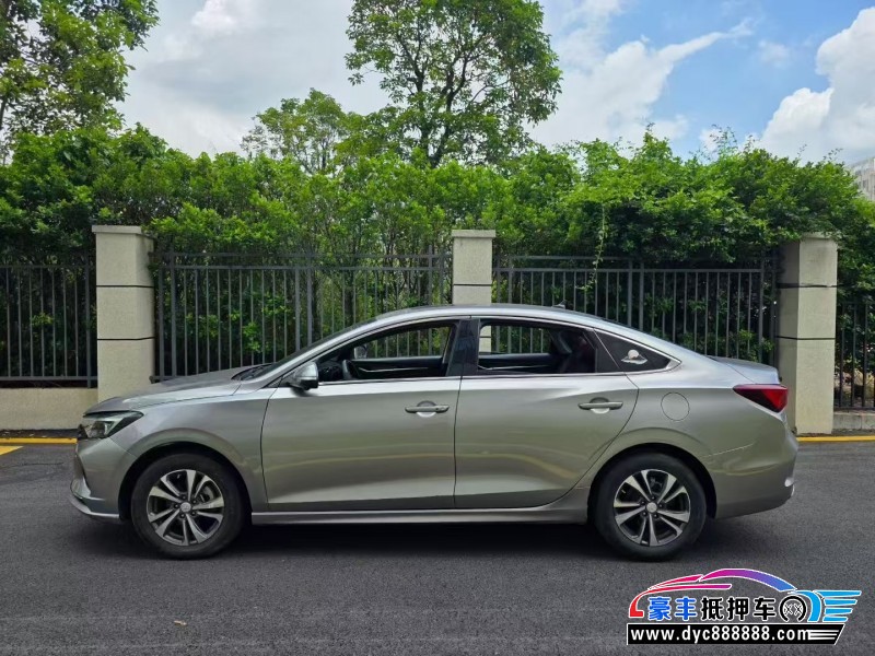 21年长安逸动轿车抵押车出售