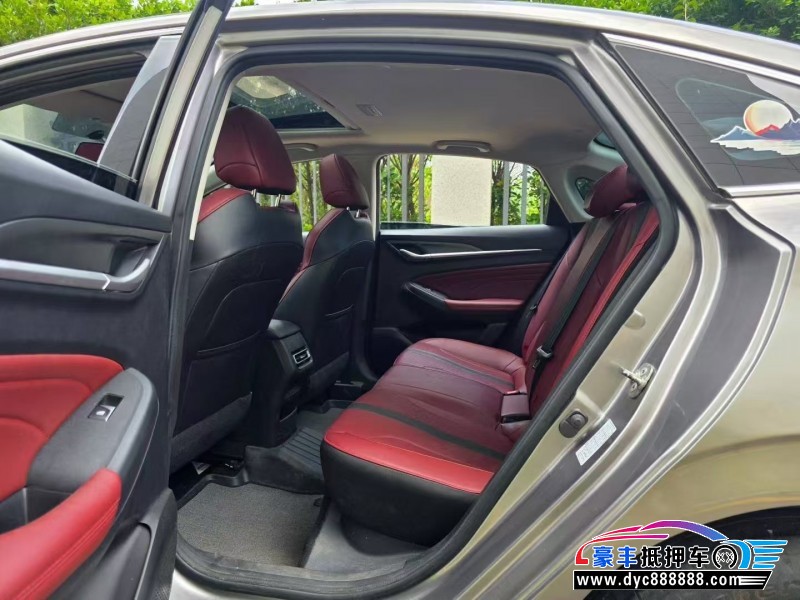 21年长安逸动轿车抵押车出售