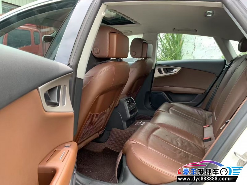 18年奥迪A7轿车抵押车出售