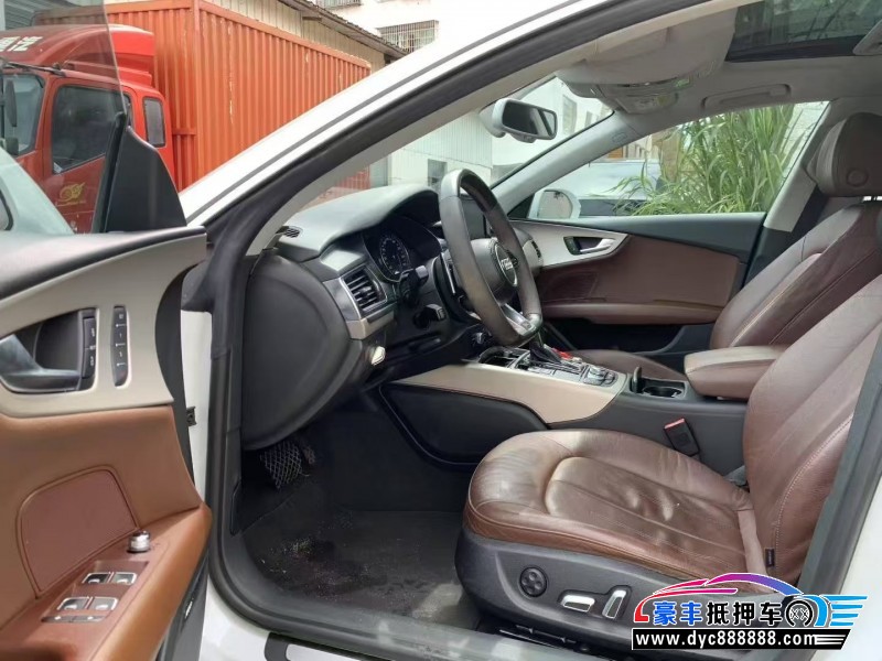 18年奥迪A7轿车抵押车出售