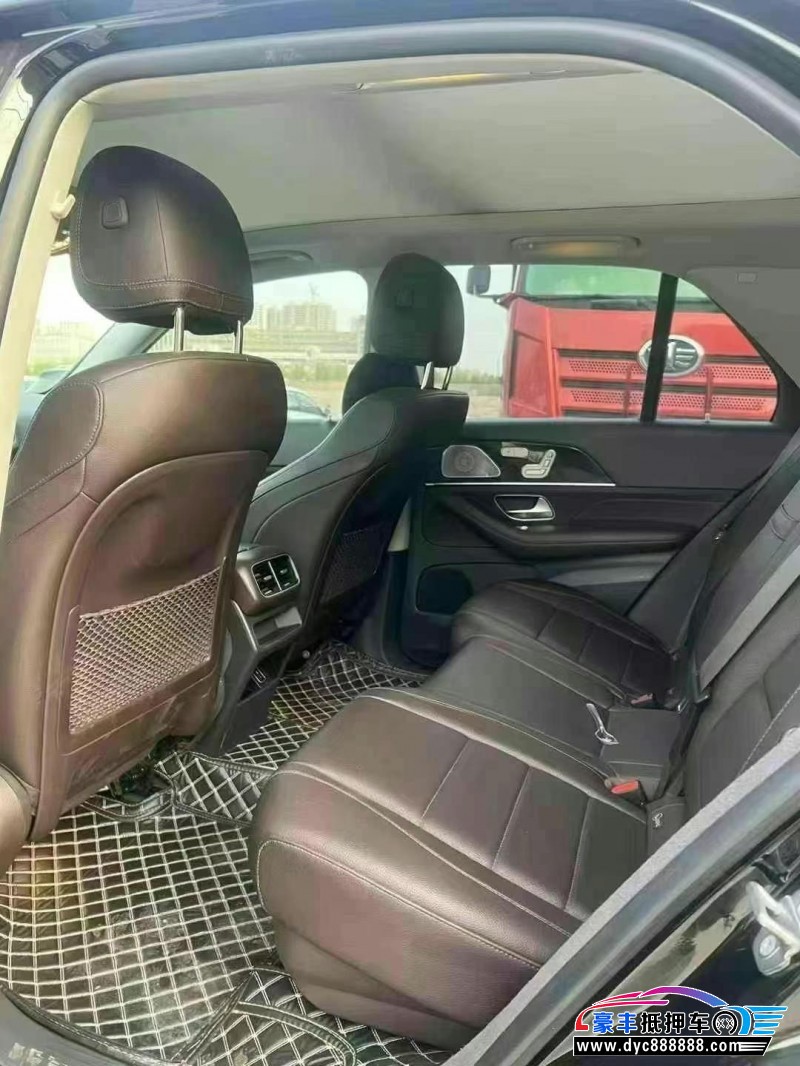 19年奔驰GLE轿车抵押车出售