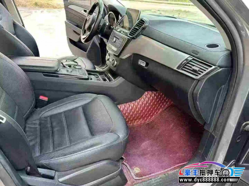 16年奔驰GLE轿车抵押车出售