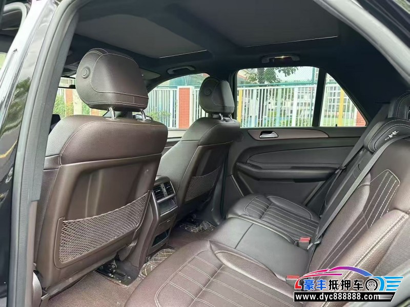 19年奔驰GLE轿车抵押车出售