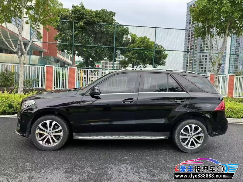 19年奔驰GLE轿车抵押车出售