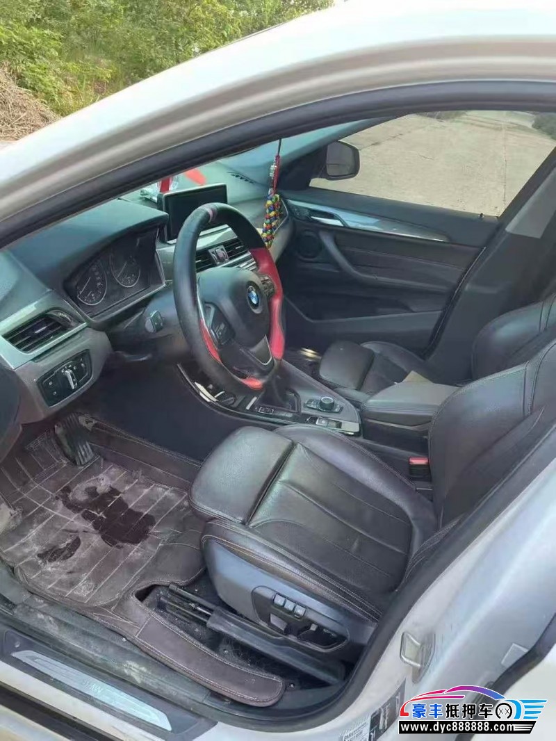 17年宝马X1轿车抵押车出售