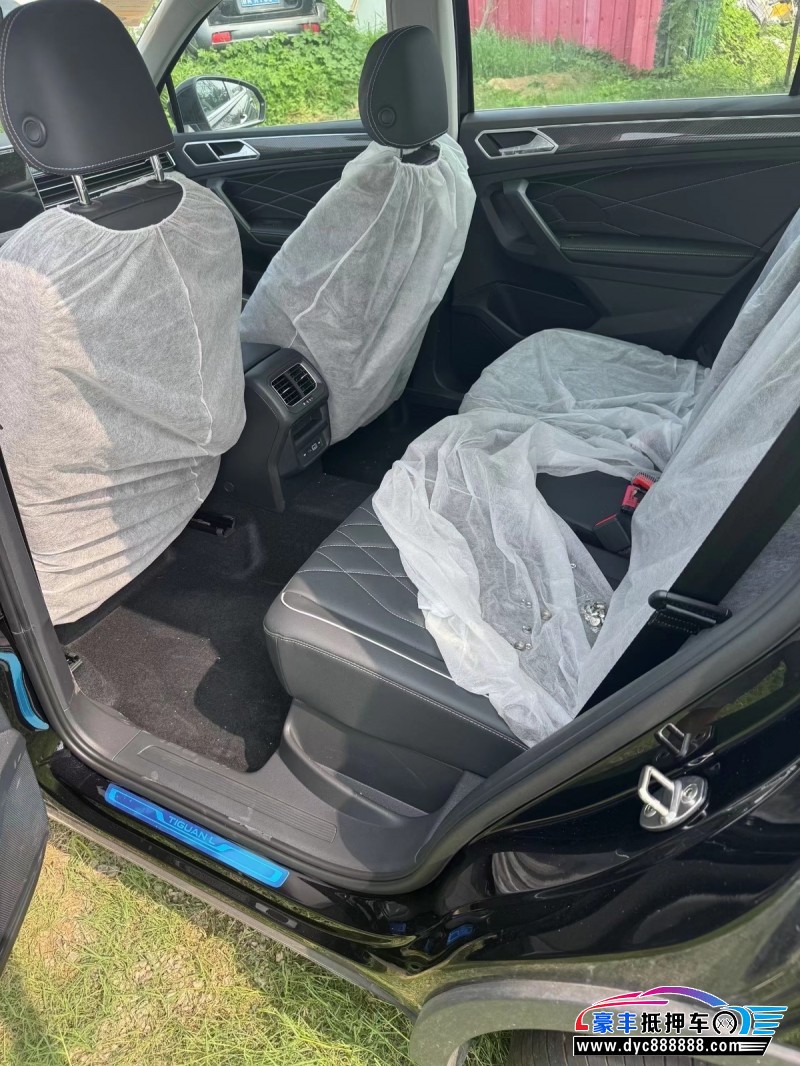 25年大众途观轿车抵押车出售